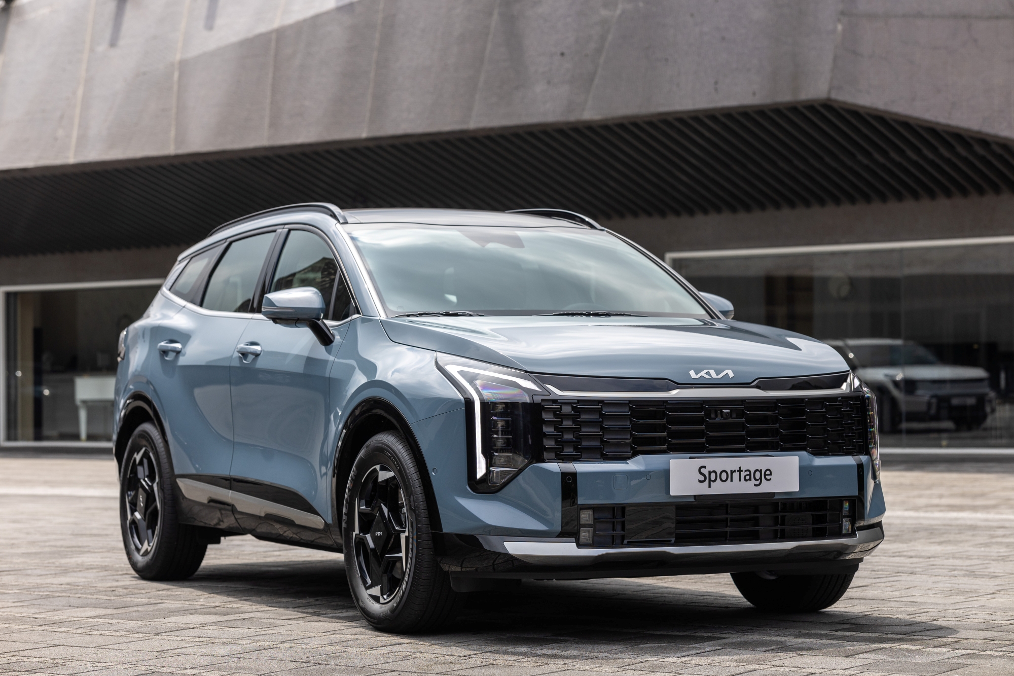 1. The new Sportage，憑藉「革新動能」、「創新視野」、「嶄新格局」三大產品DNA，上市一周訂單更突破千張。